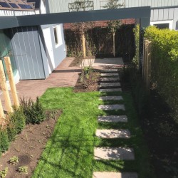 Duurzame tuin met staptegels