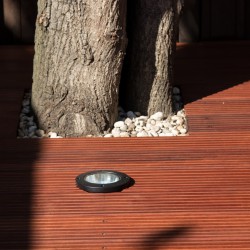 Houten vlonder in Japandi tuin