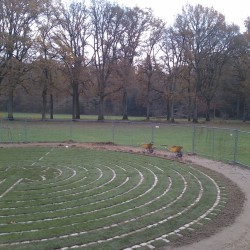 Labyrint aanleggen in stadspark