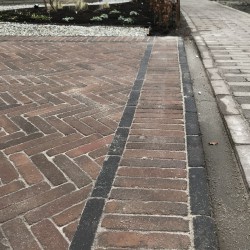 Lijnen straatwerk oprit Lijnen straatwerk oprit