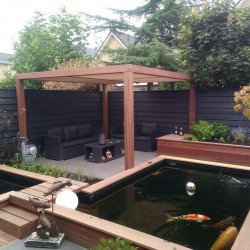 Luxe tuin met siervissen